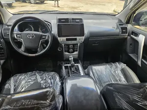 Toyota Land Cruiser Prado 2021 Black