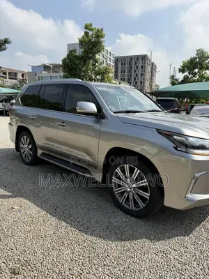 Lexus LX 570 AWD 2016