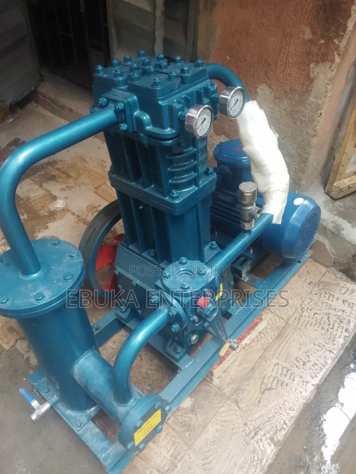 Gas Compressor