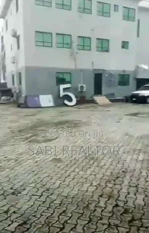 1850sqm With Structures Facing Dual Ways by Lekki-Epe Expressway