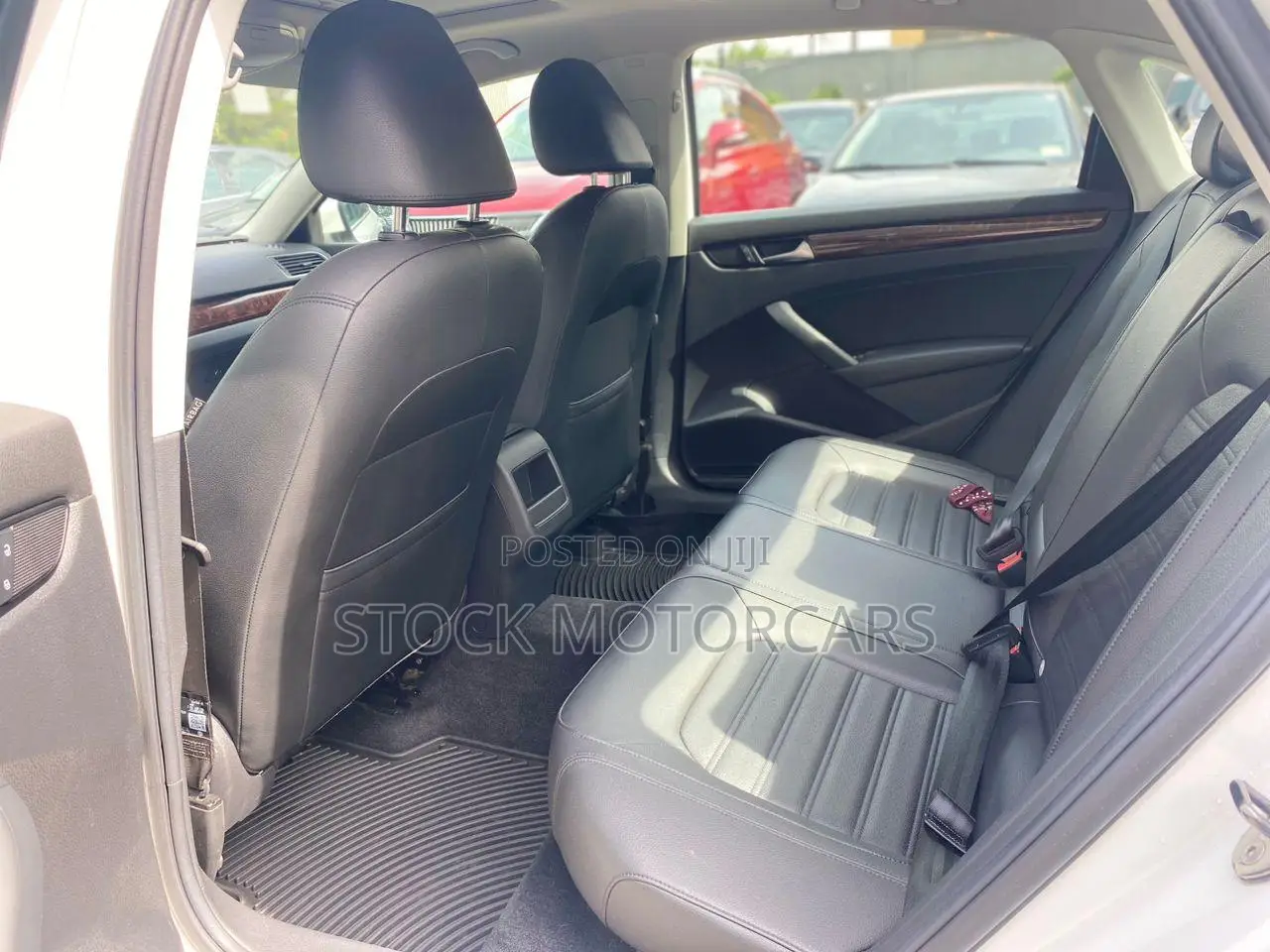 Volkswagen Passat 2012 White