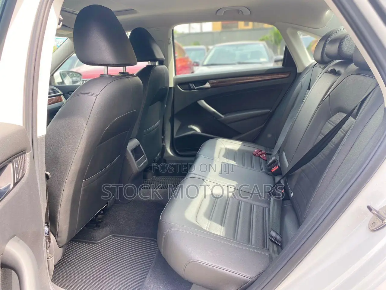 Volkswagen Passat 2012 White