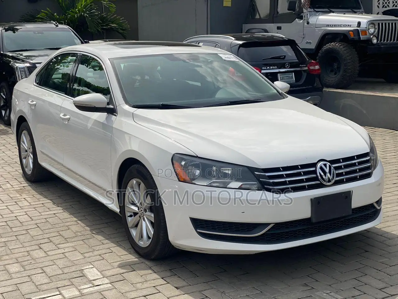 Volkswagen Passat 2012 White