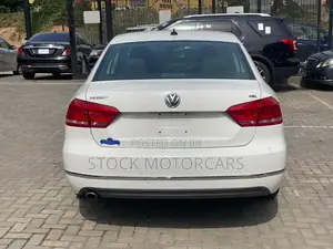 Volkswagen Passat 2012 White