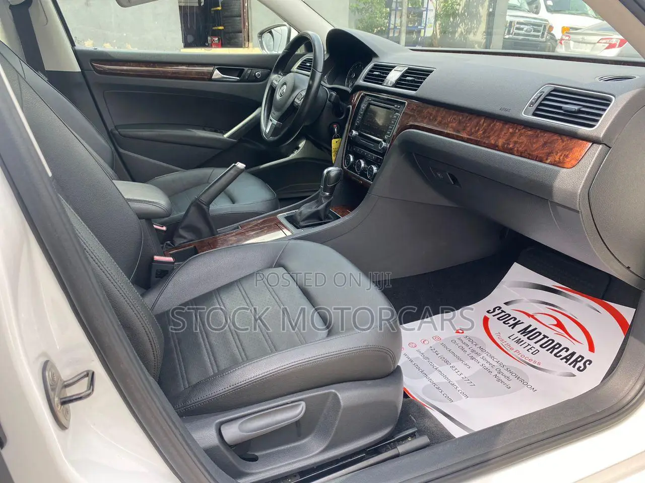 Volkswagen Passat 2012 White