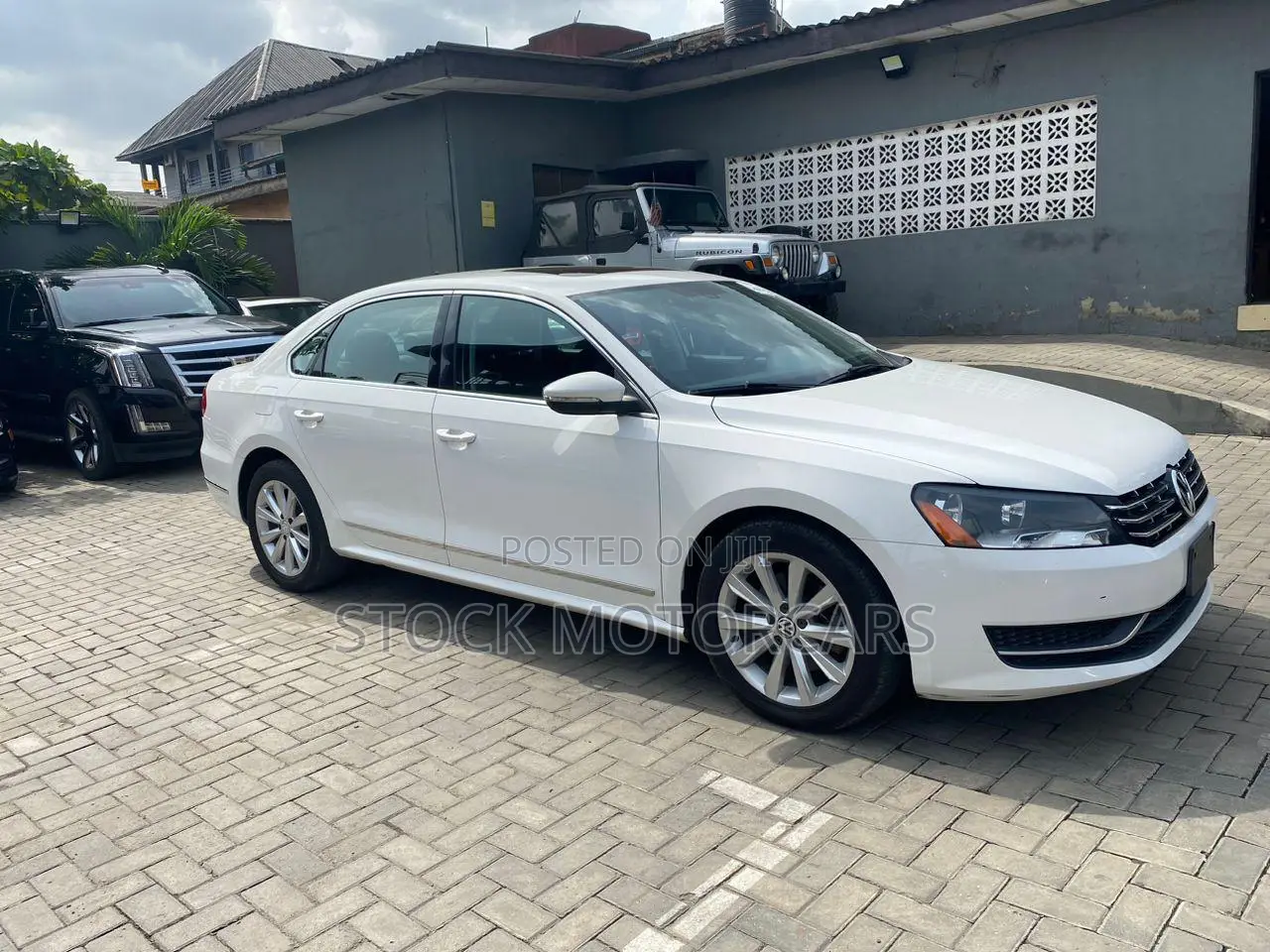 Volkswagen Passat 2012 White
