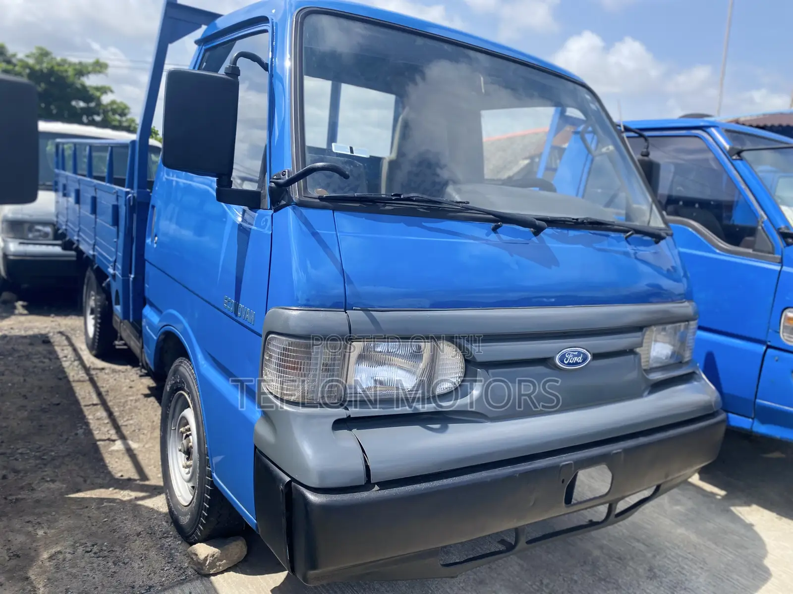 Ford E250 2010 Blue