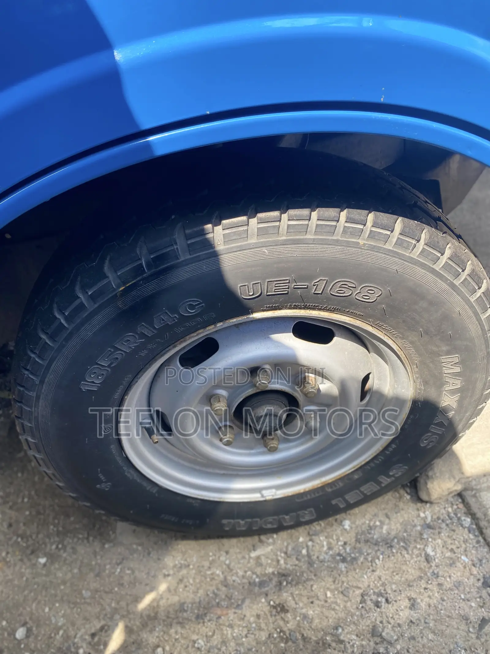 Ford E250 2010 Blue