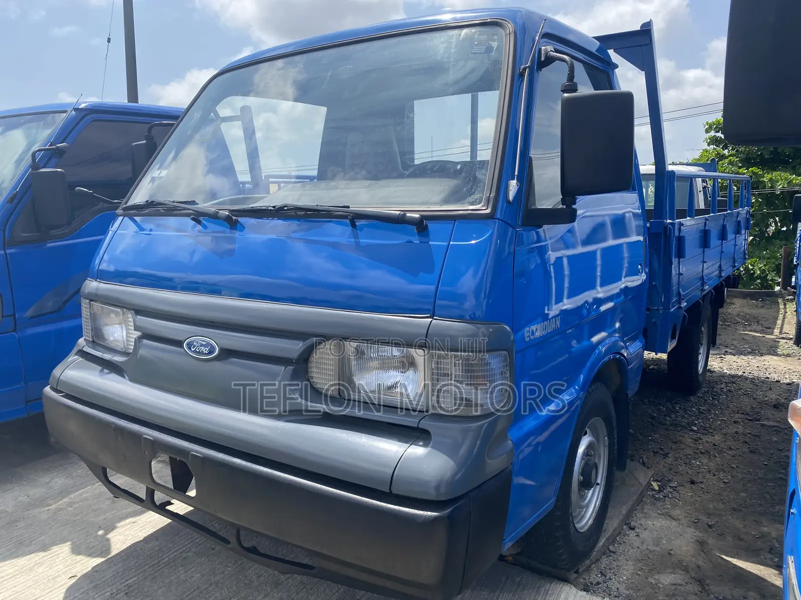 Ford E250 2010 Blue