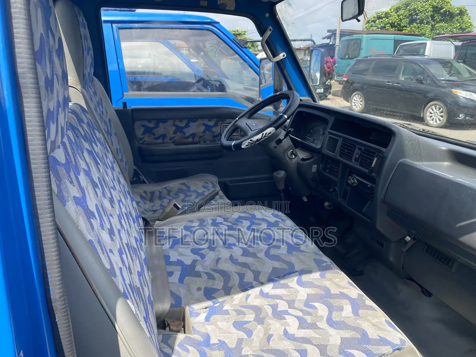 Ford E250 2010 Blue