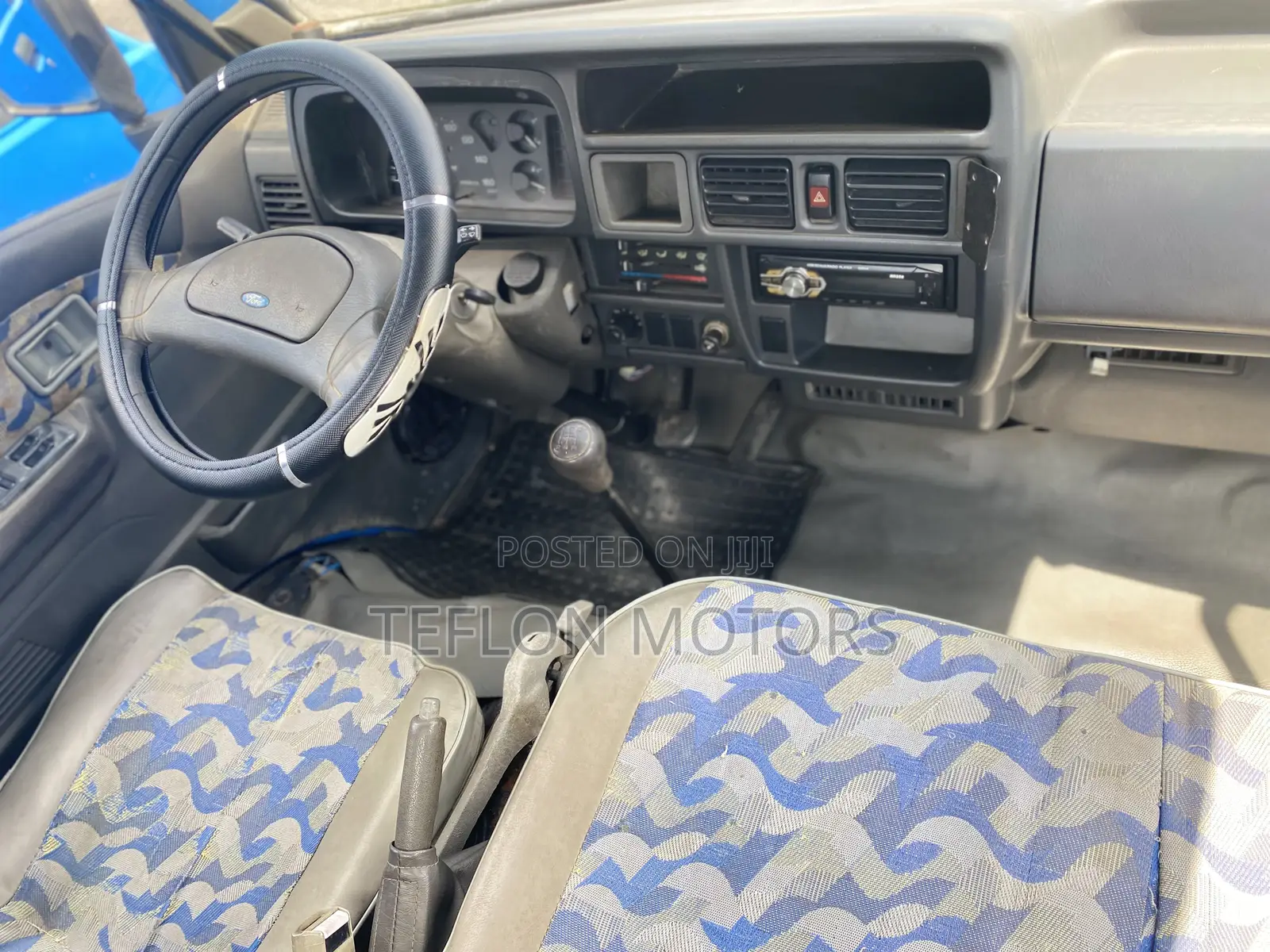Ford E250 2010 Blue
