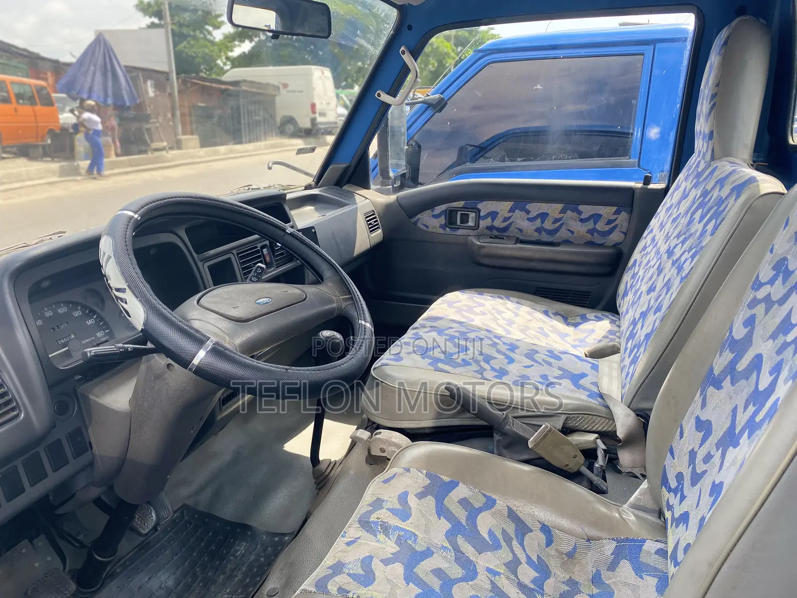 Ford E250 2010 Blue