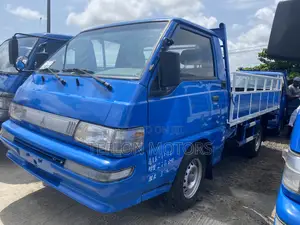 Mitsubishi Delica 2010 Blue