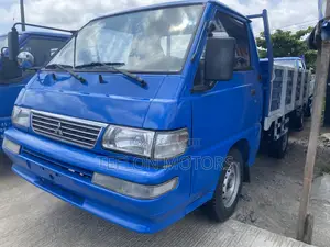 Mitsubishi Delica 2010 Blue