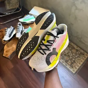 Original On Running Cloud Boom Max Sneakers