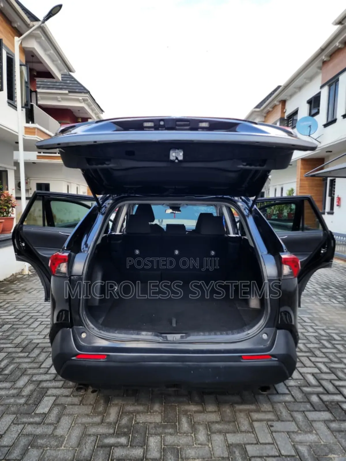 Toyota RAV4 2021 Black