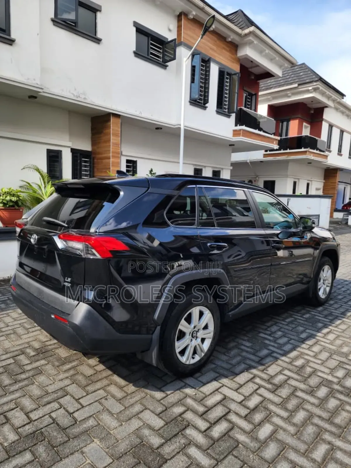 Toyota RAV4 2021 Black