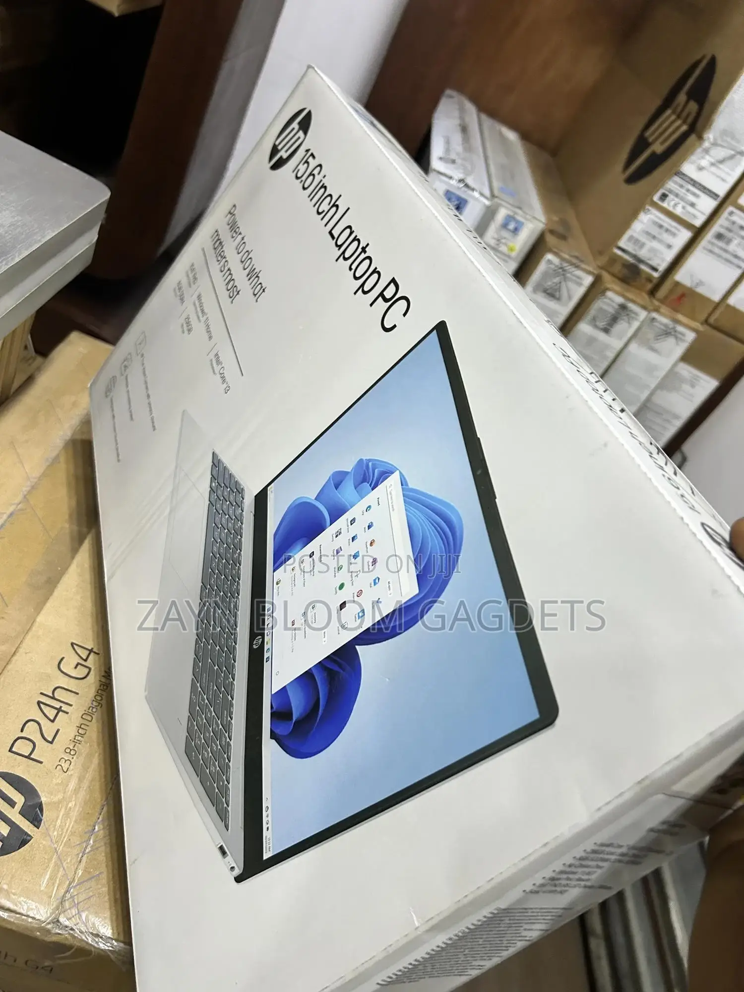 New Laptop HP 15 8GB Intel Core i3 SSD 256GB
