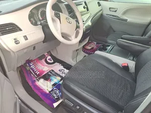 Toyota Sienna 2013 Gray