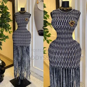 Luxury Sleeveless Knitted Fringe Dress – Bodycon Statement Outfit