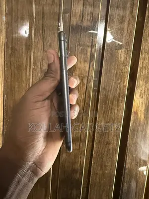 Apple iPhone 11 64 GB Black