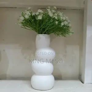 Plastic Table Flower Vase