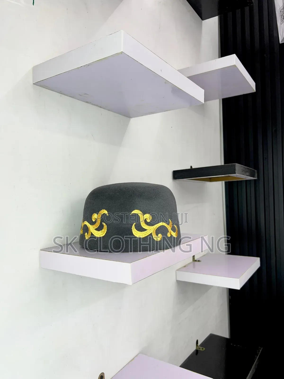 Minister Tonak Designer