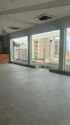 Commercial Penthouse With Lift Access for Rent in Lekki Phase 1