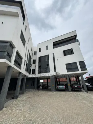Furnished 4bdrm Penthouse in Gbagada for sale
