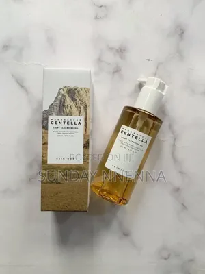 Skin1004 Madagascar Centella Light Cleansing Oil