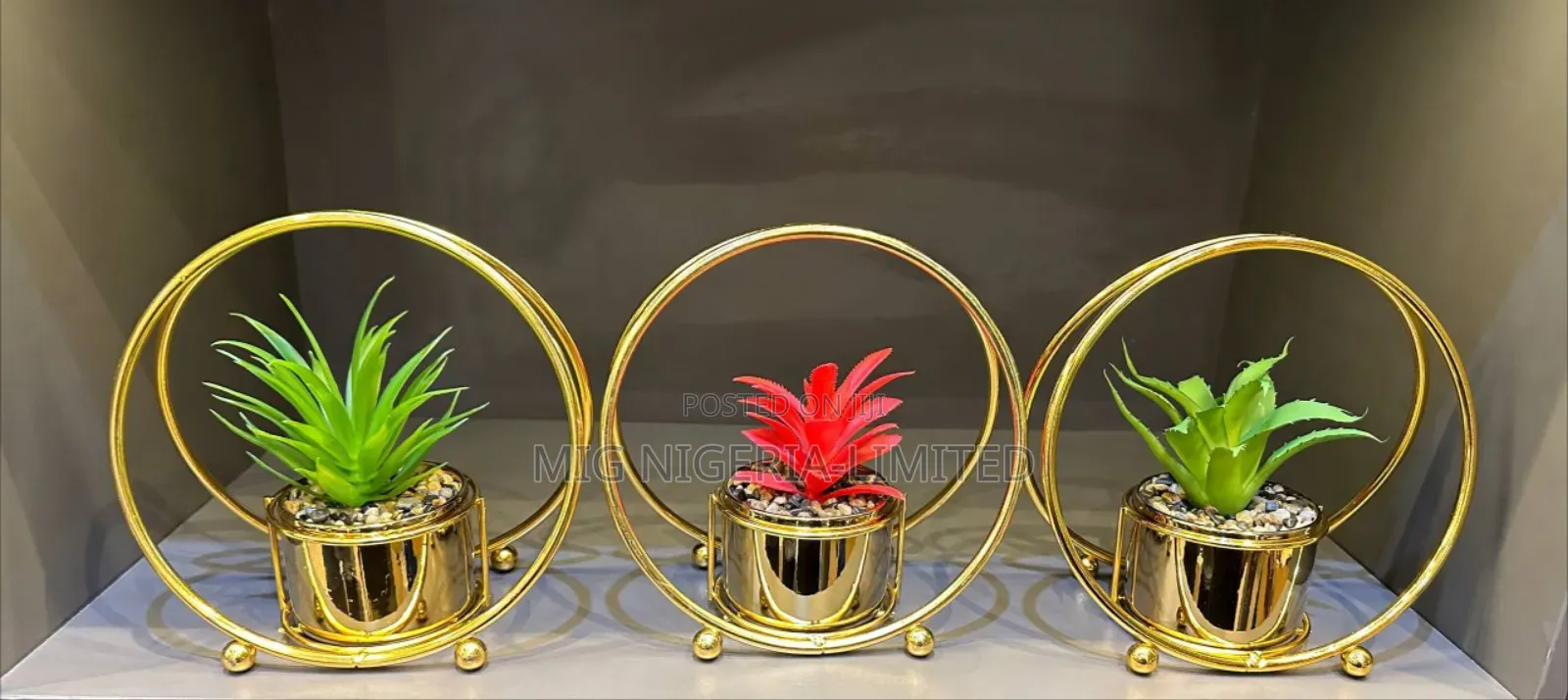 Brosmon Artificial Table Decor Flowers Gold Vase 1pc