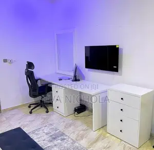 Furnished 1bdrm Apartment in Victoria Bay, Chevron for rent
