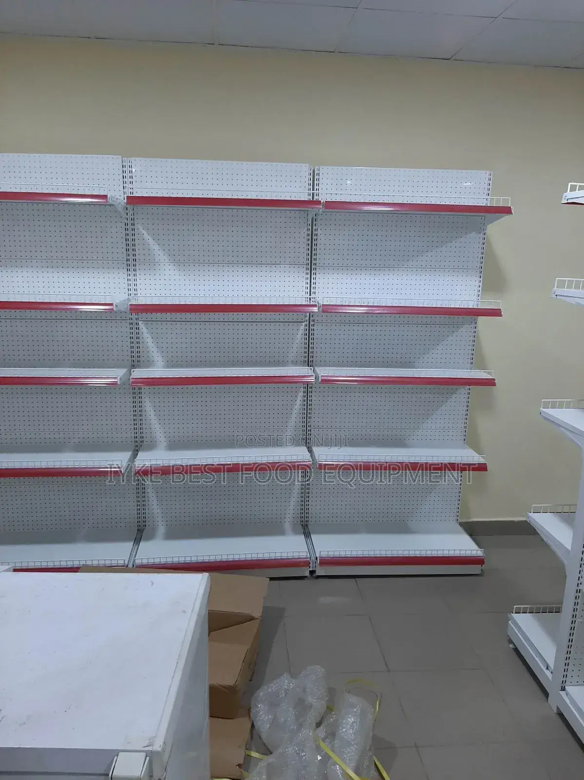 Supermarket Display Shelves