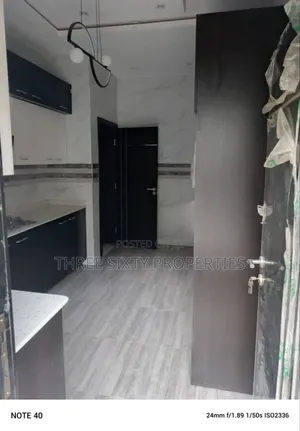 3bdrm Block of Flats in Shonibare Estate for rent