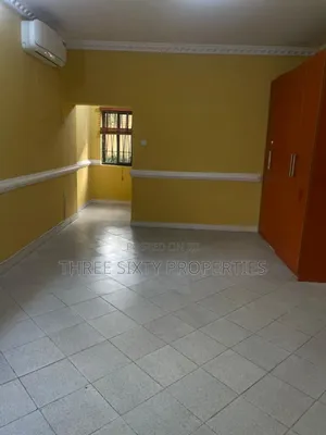 3bdrm Apartment in Shonibare Estate for rent