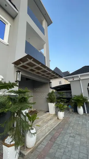 Premier Entrance Sunshade Pergola