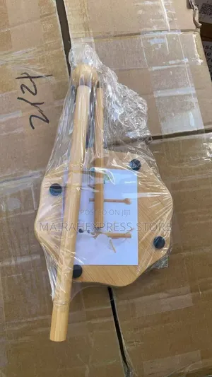 Wooden Tissue Holder (2st7)