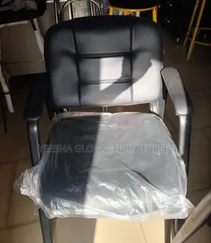 Four Leg Leather Visitors Chair