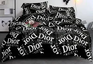 7 By 7 Duvet With Bed Sheet And 4 Pillo Case