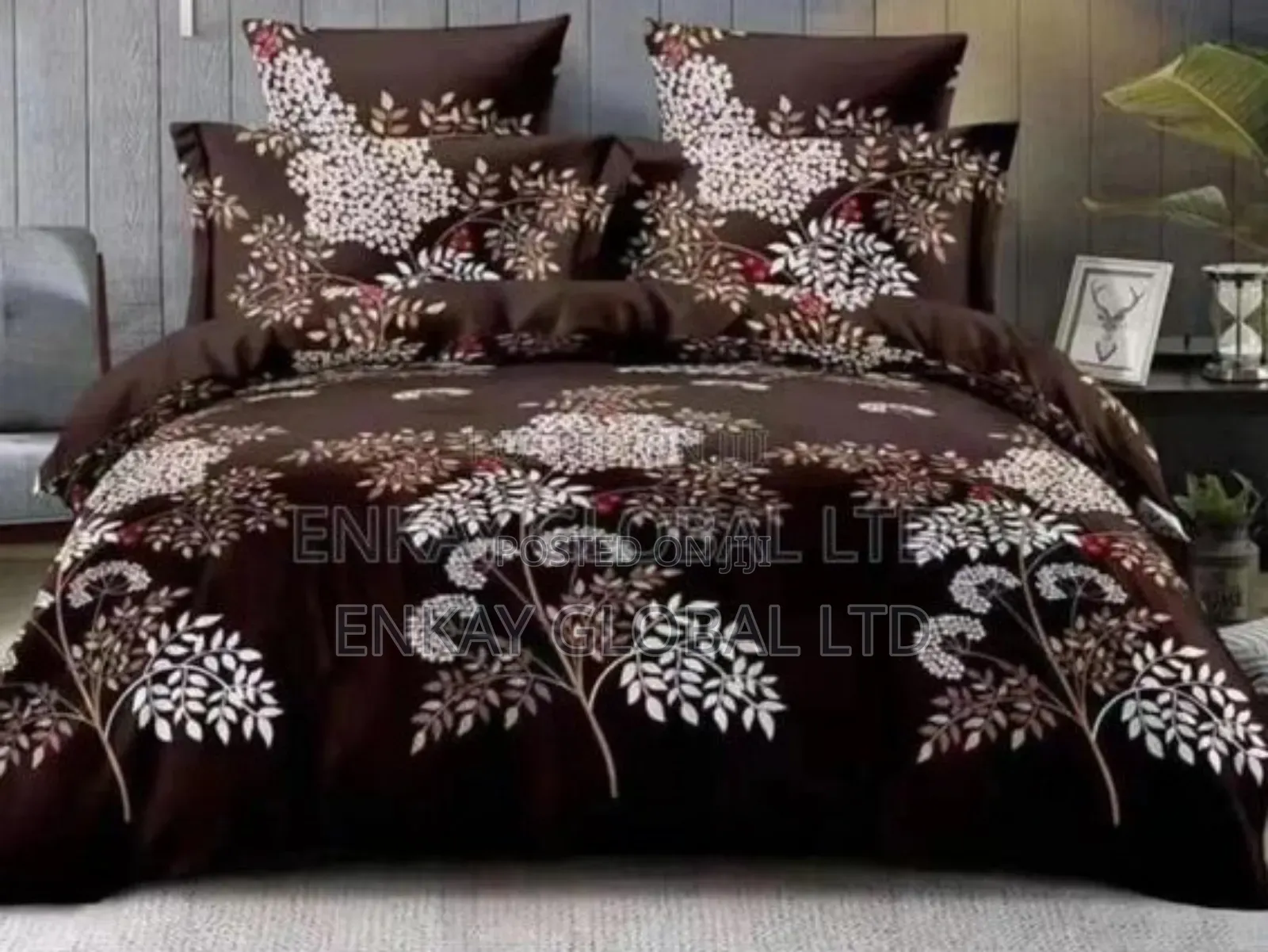 7 By 7 Duvet With Bed Sheet And 4 Pillo Case