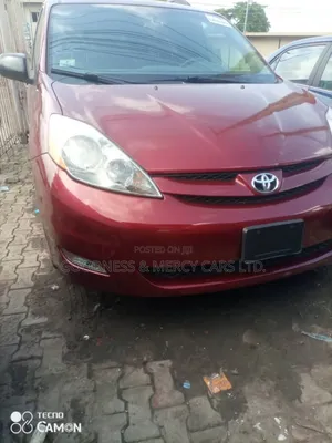 Toyota Sienna LE AWD 2006 Red