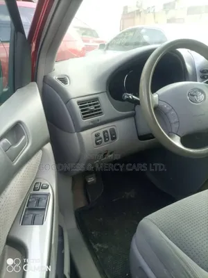 Toyota Sienna LE AWD 2006 Red