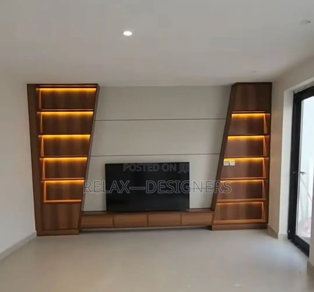 Trapezium Console Tv     Console