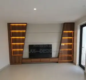 Trapezium Console Tv     Console