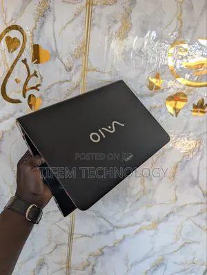 Laptop Sony VAIO SVE14116GN 8GB Intel Core I5 HDD 500GB