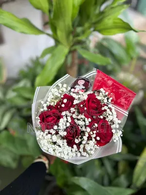 Fresh Roses Bouquet