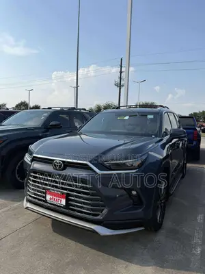 New Toyota Grand Highlander Hybrid 2025