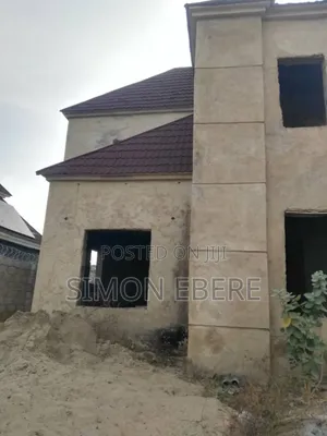 4bdrm Penthouse in Olivia Estate, Lugbe District for sale