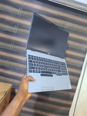 Laptop Dell Precision 15 3551 16GB Intel Core I7 SSD 512GB