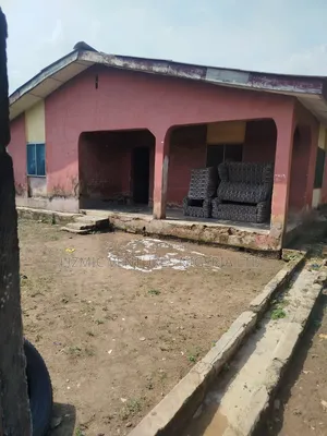 3bdrm Bungalow in Afolabi, Igando / Ikotun/Igando for sale